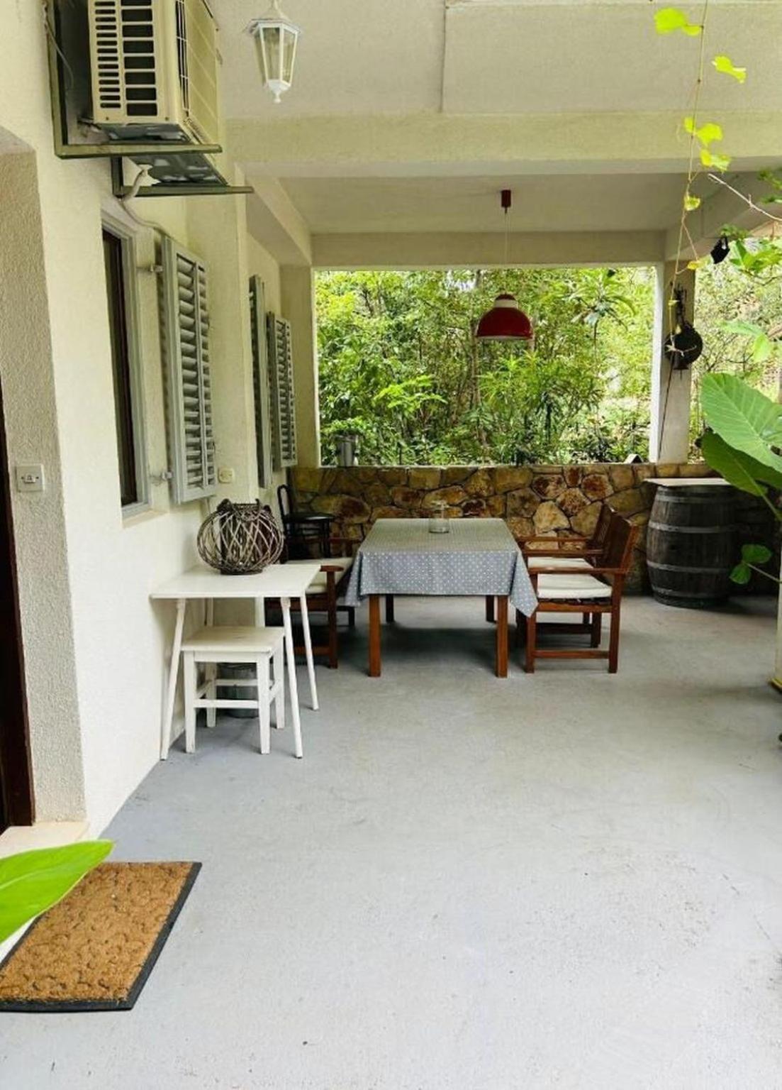 Apartments Matkov - Quite And Peaceful Location Jelsa  Esterno foto