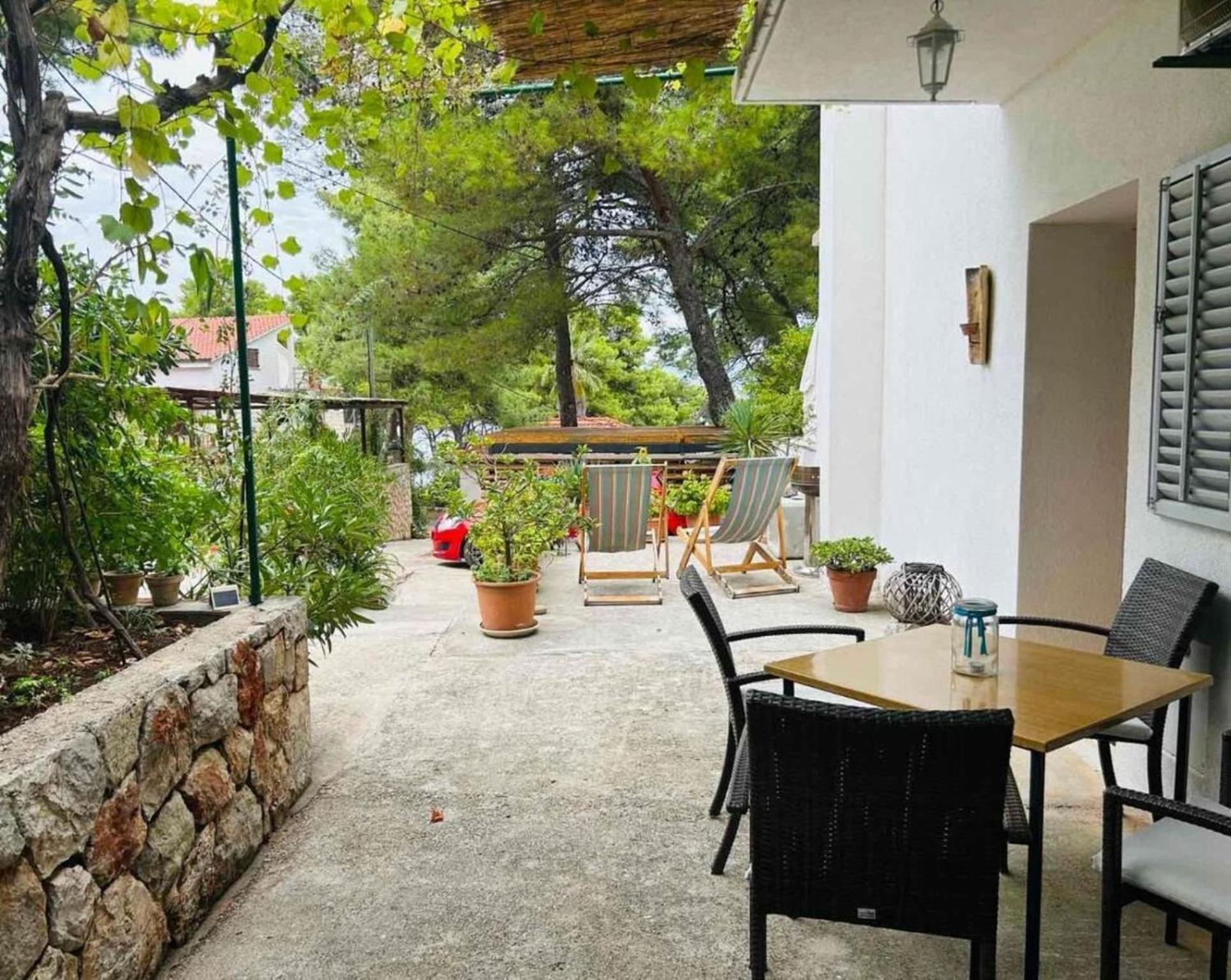 Apartments Matkov - Quite And Peaceful Location Jelsa  Esterno foto
