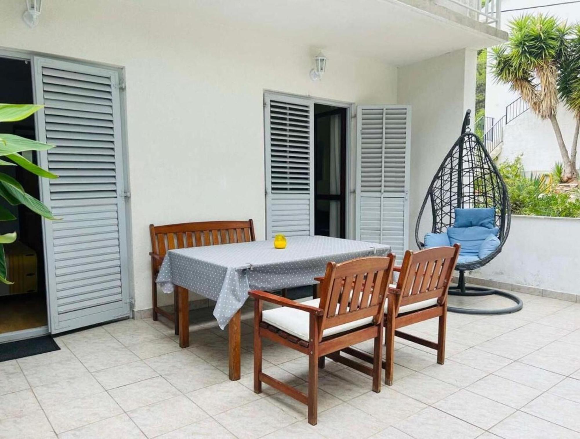 Apartments Matkov - Quite And Peaceful Location Jelsa  Esterno foto