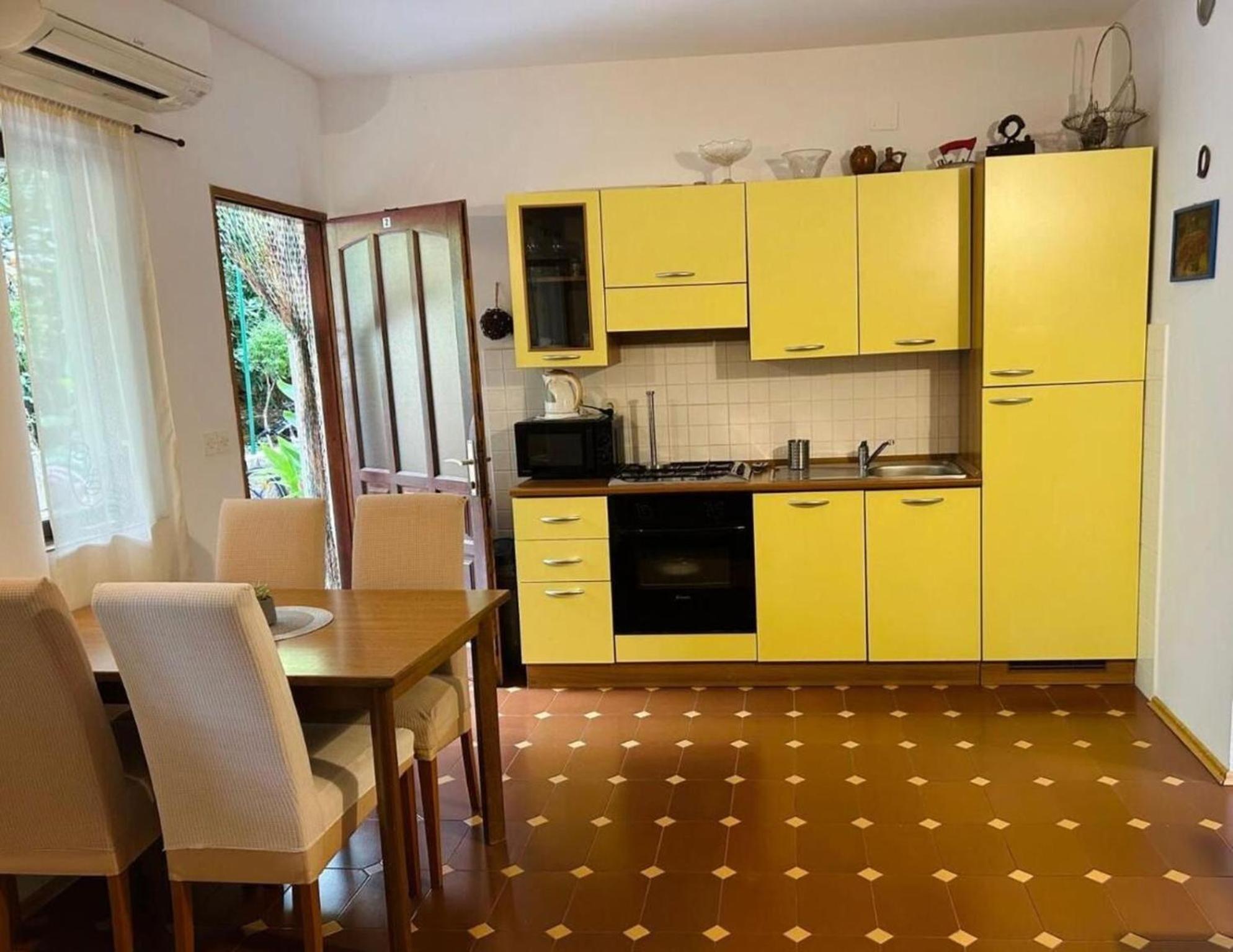 Apartments Matkov - Quite And Peaceful Location Jelsa  Esterno foto